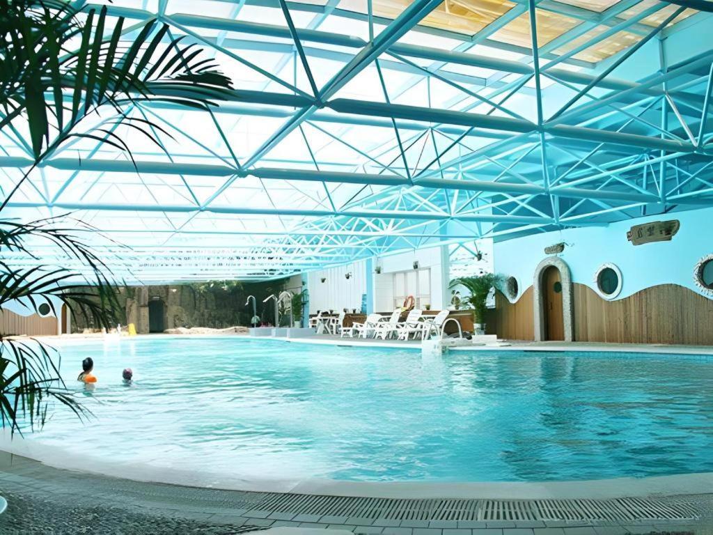 Jinan Yuquan Simpson Hotel Exterior foto