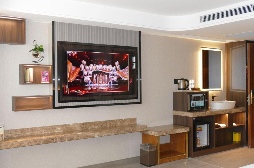 Jinan Yuquan Simpson Hotel Exterior foto